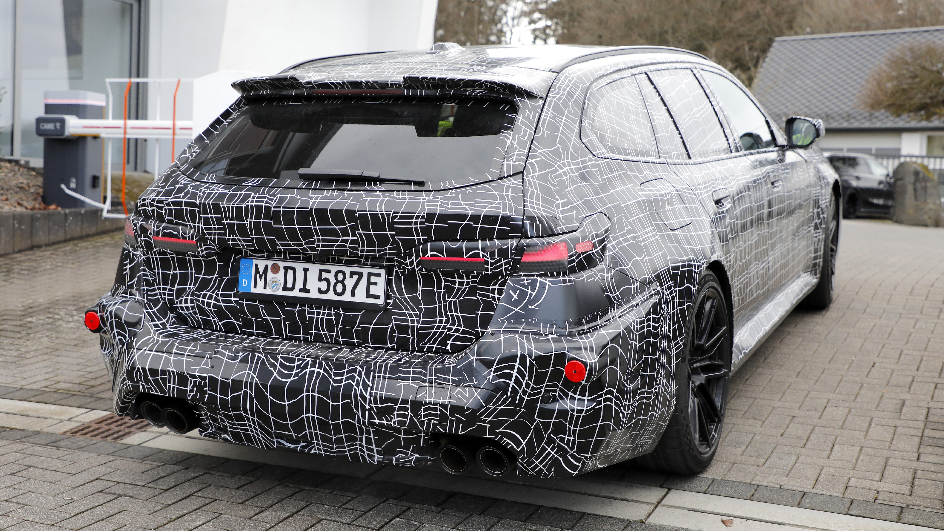 BMW M5 facelift 2027