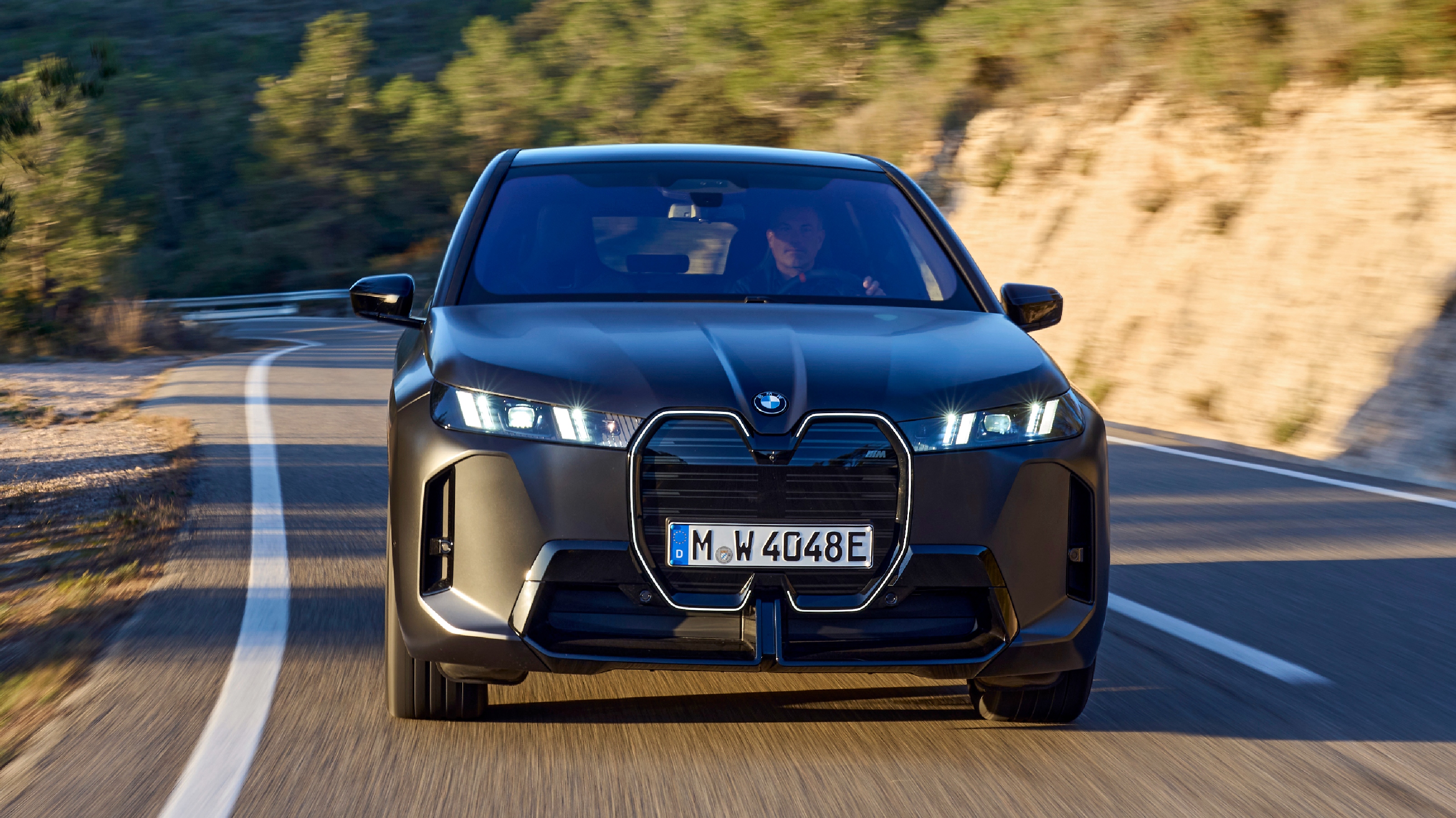 BMW iX M70