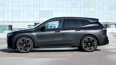 BMW iX M70