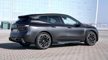 BMW iX M70