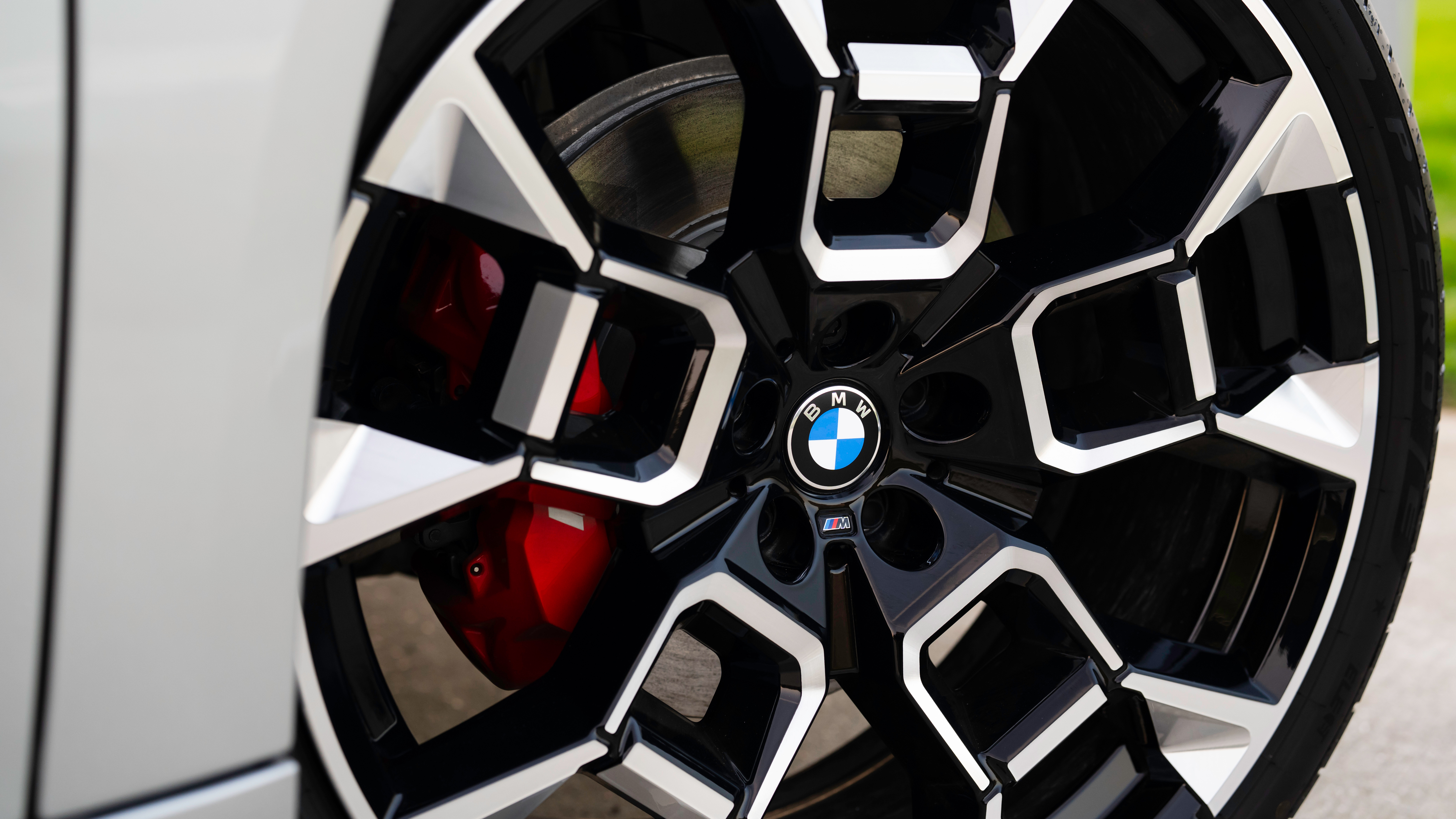 BMW iX3