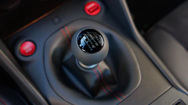 Nissan Z Nismo manual