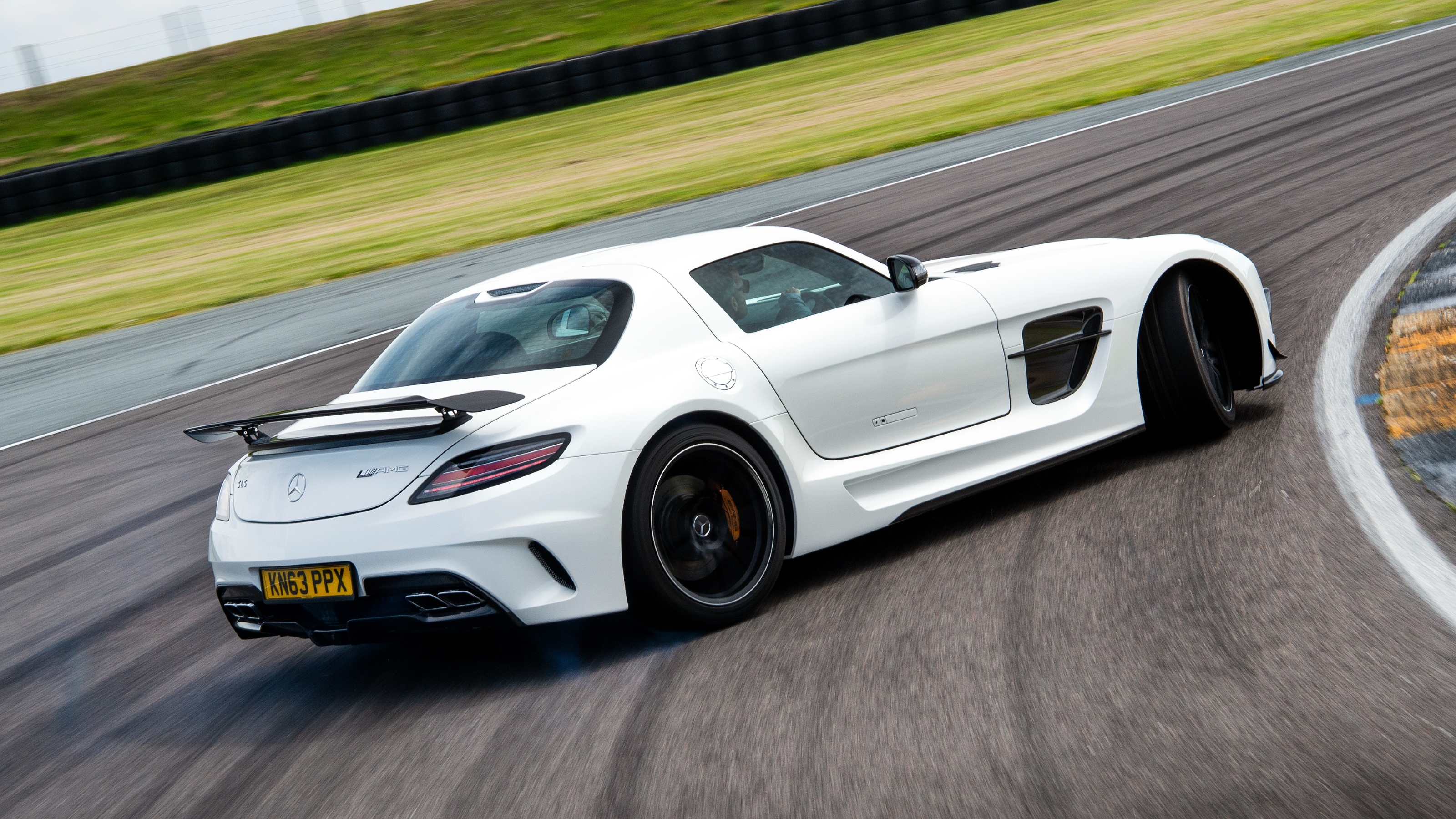 SLS AMG Black Series
