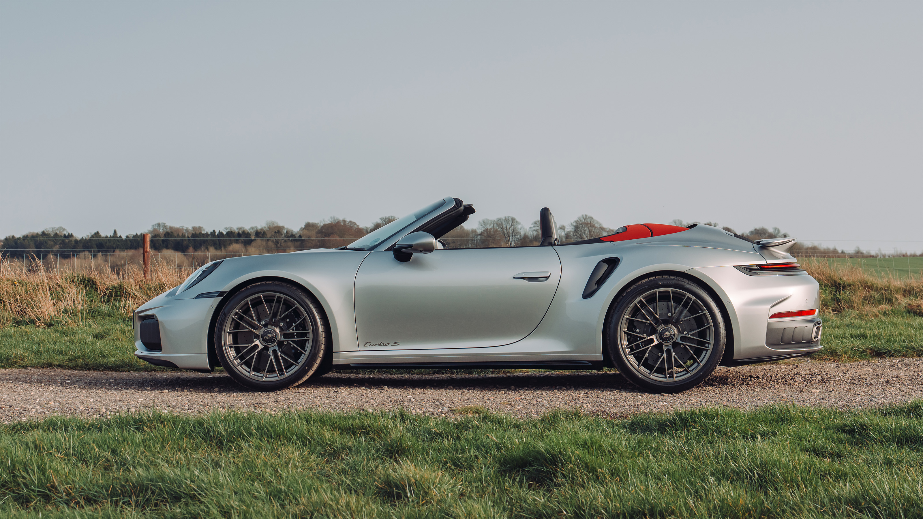 Porsche 911 Turbo S Cabriolet – side