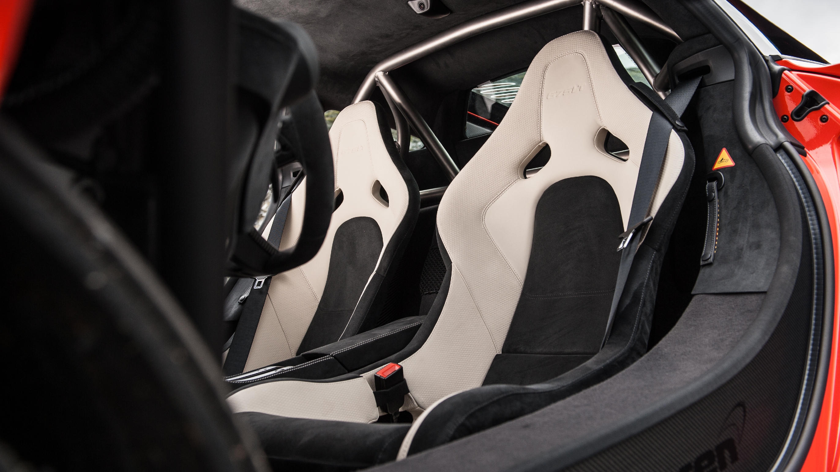 McLaren 675LT interior