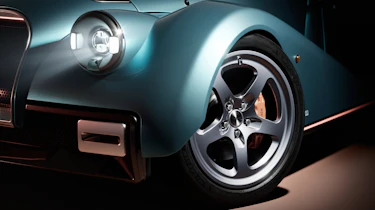 Morgan Supersport 400 front
