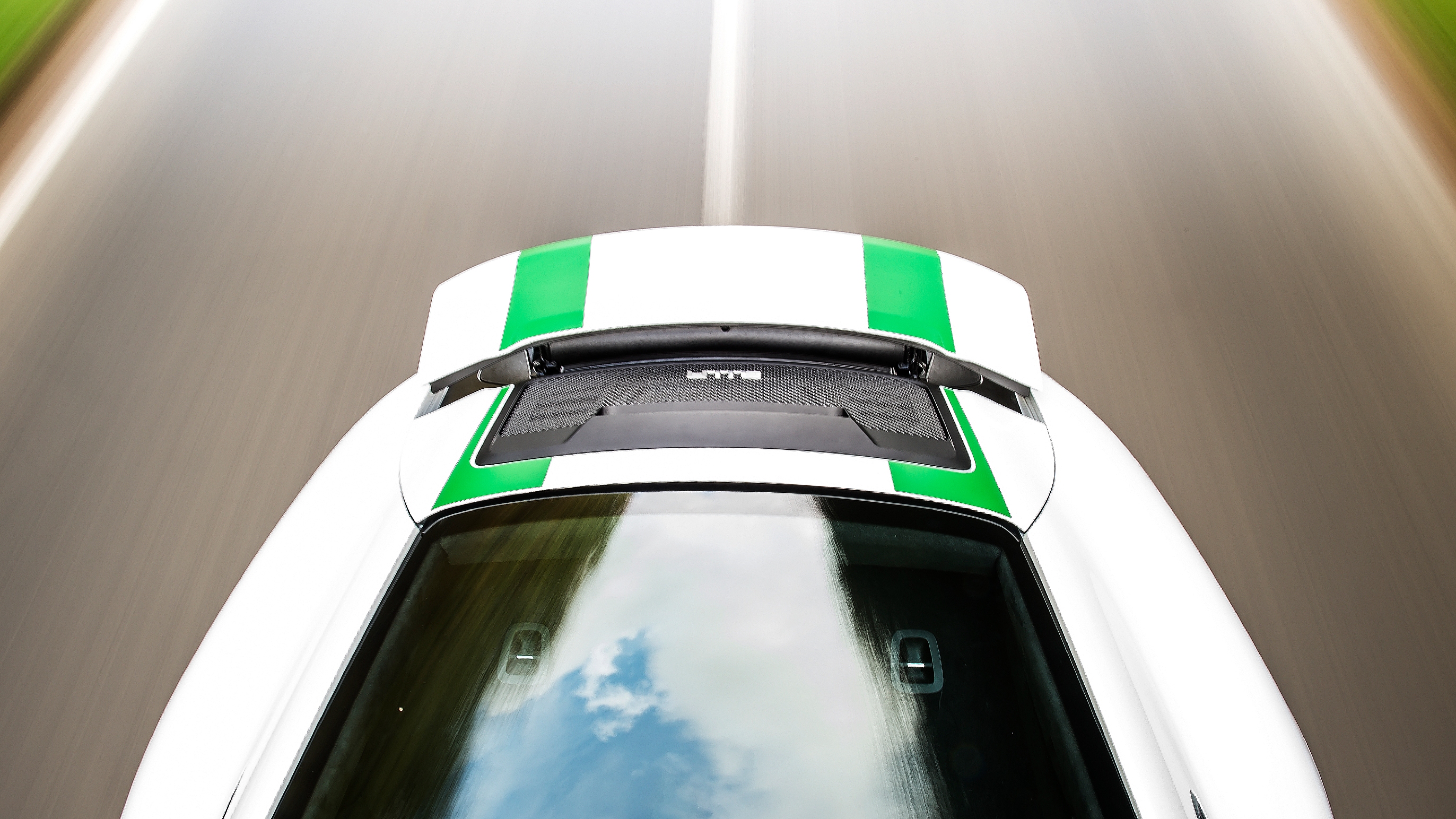 Porsche 911 R – wing
