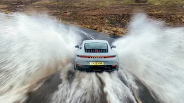 Porsche 911 (992.2) – rear