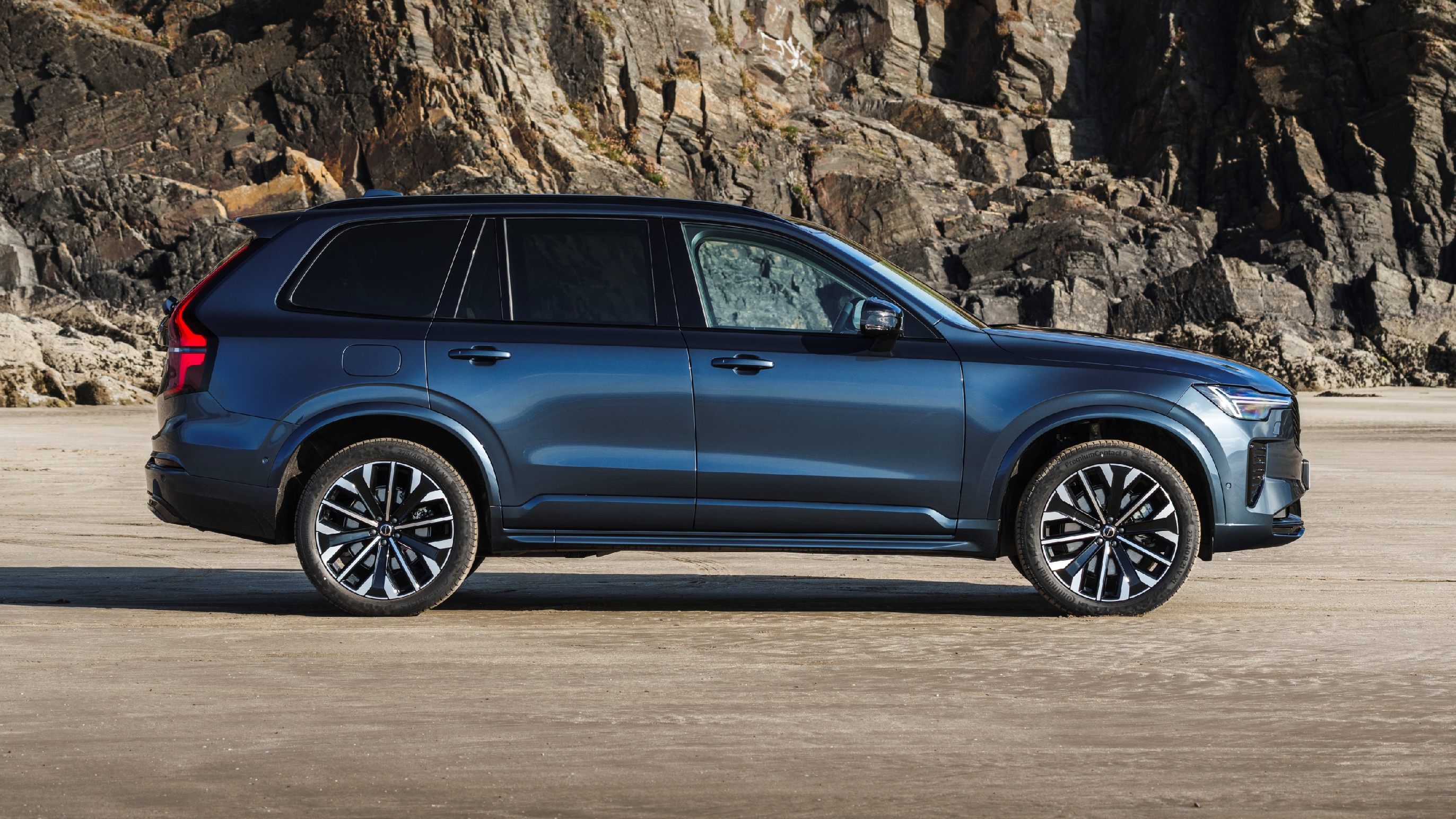 Volvo XC90 side