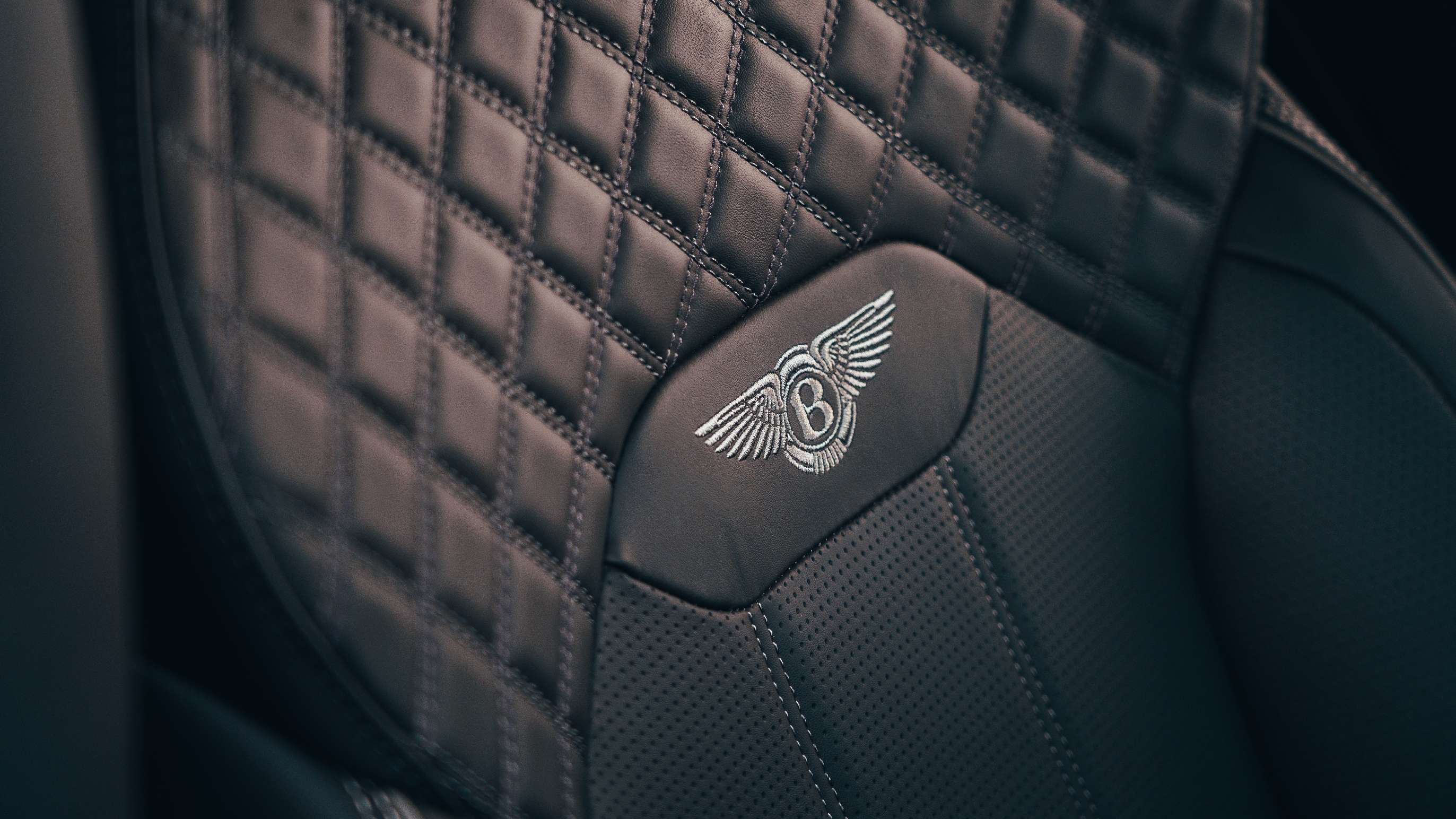 Bentley Bentayga interior