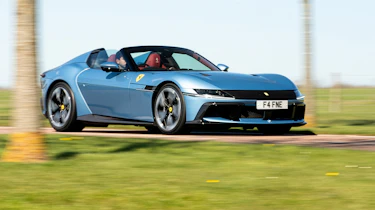 Ferrari 12 Cilindri Spider – front