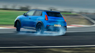 Honda Civic Type R v Alpine A290