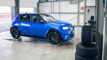 Honda Civic Type R v Alpine A290