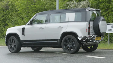 Land Rover Defender 2027 rear