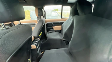 Land Rover Defender 2027 rear