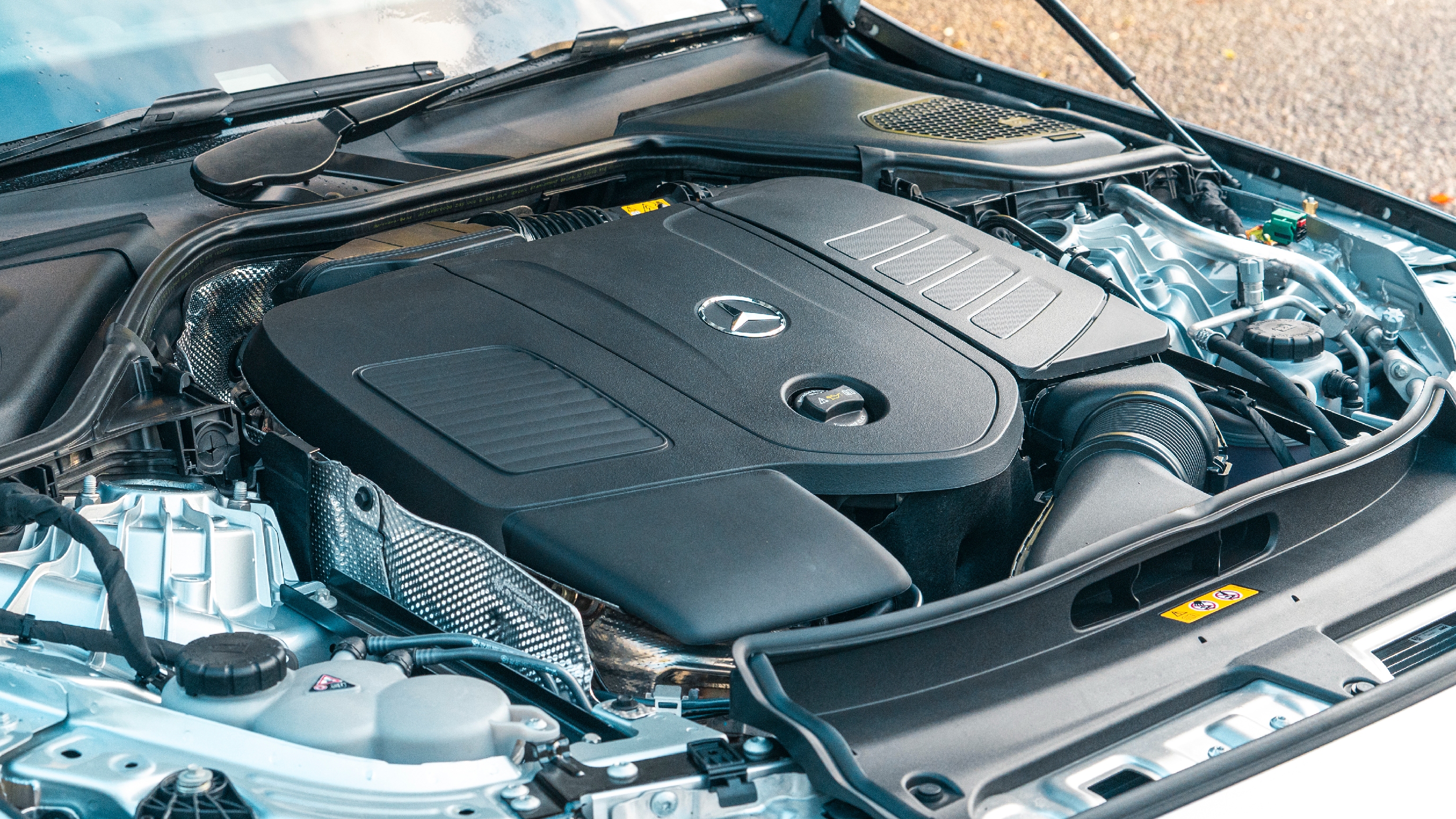 Mercedes E-class – engine