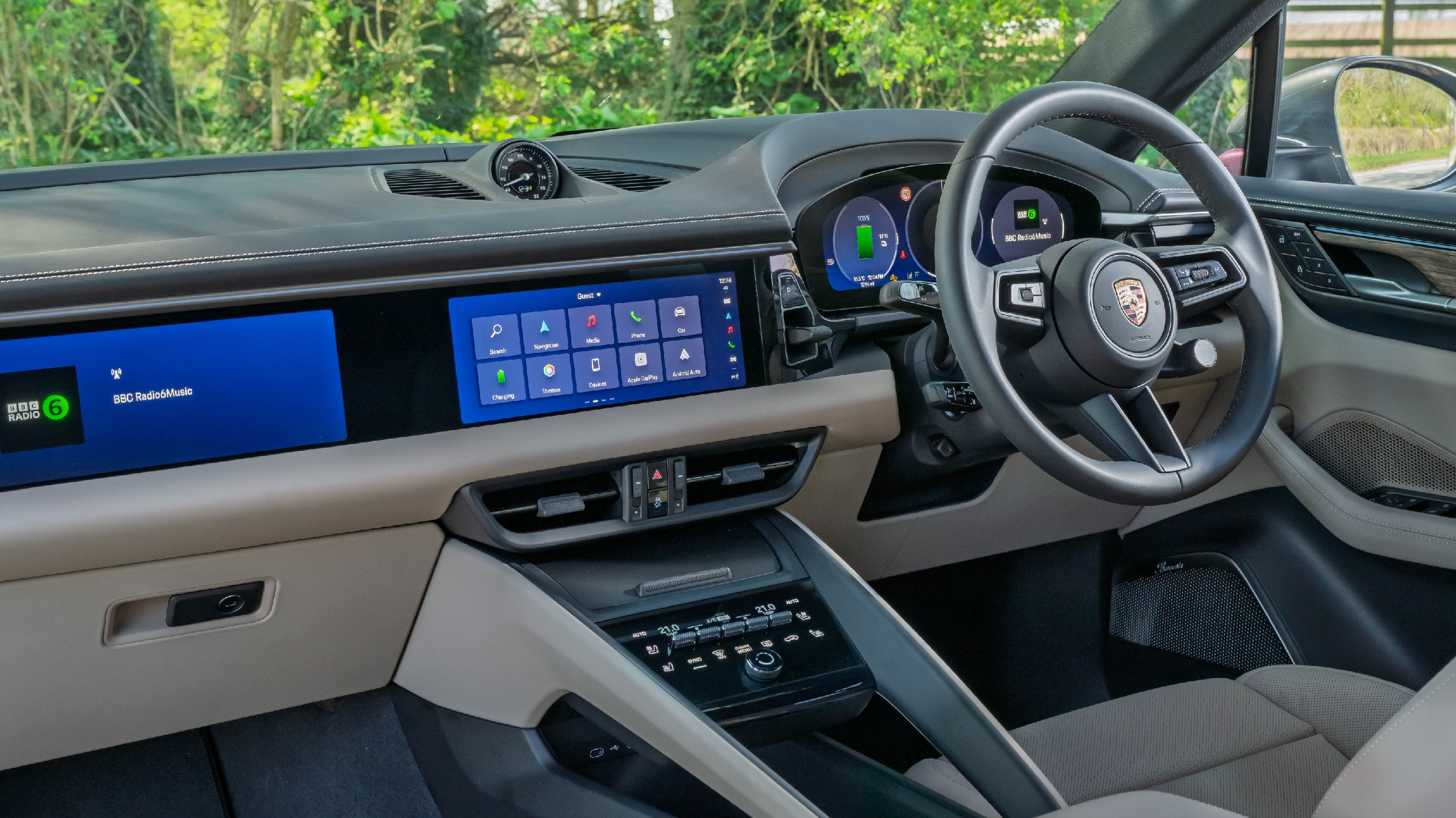 Porsche Macan Electric interior