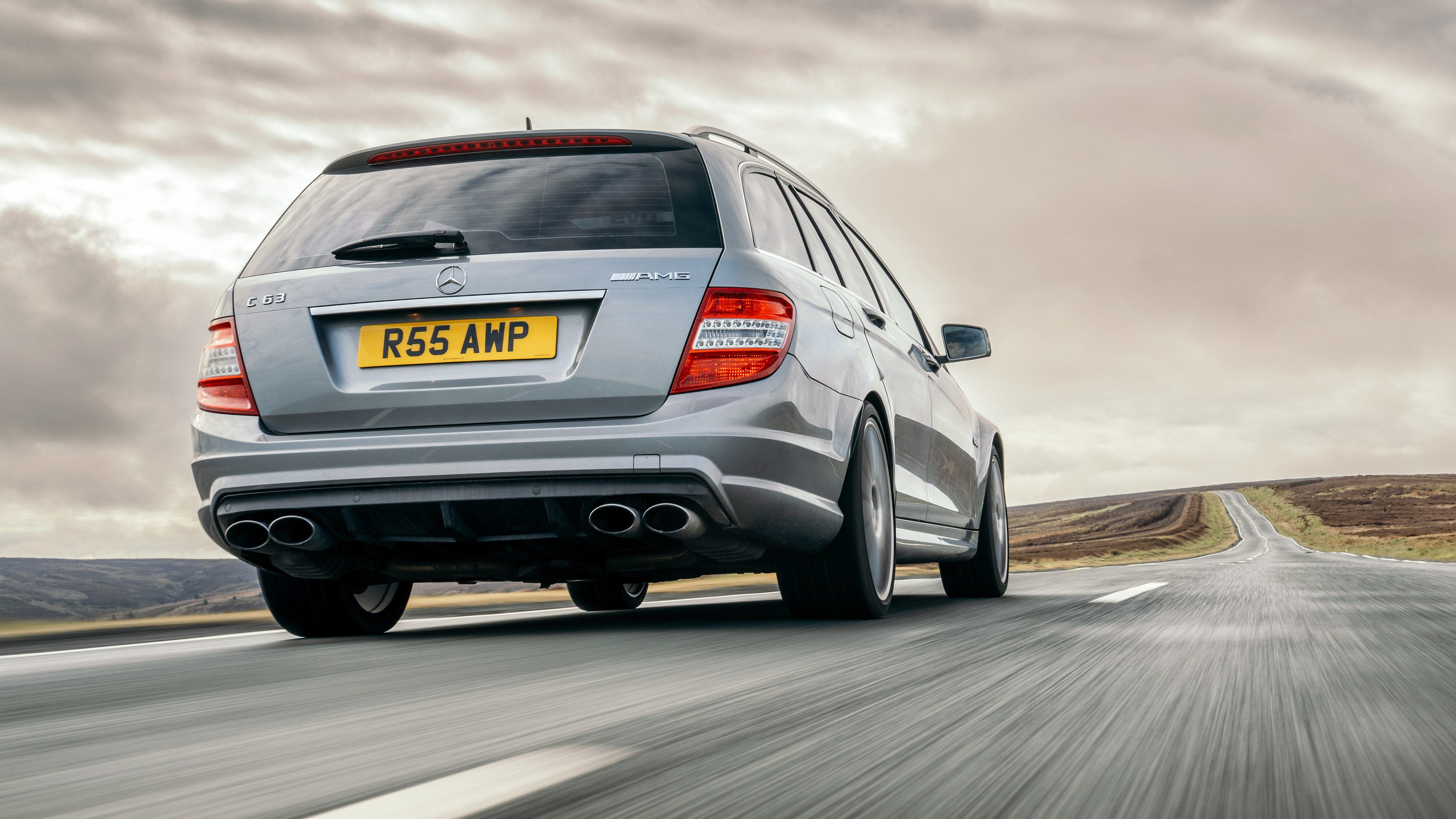 S204 Mercedes-Benz C63 AMG