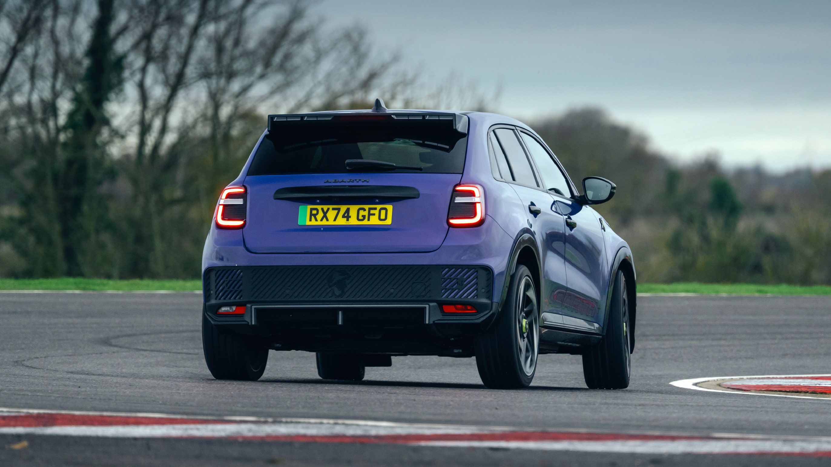 Abarth 600e rear