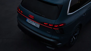 Audi Q7 rear