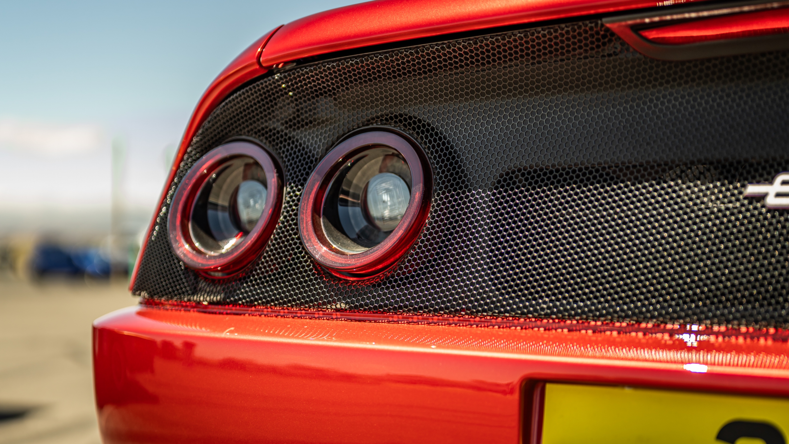 Ferrari 355 by Evoluto details