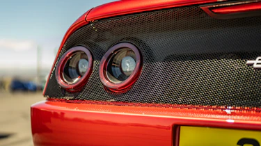 Ferrari 355 by Evoluto details