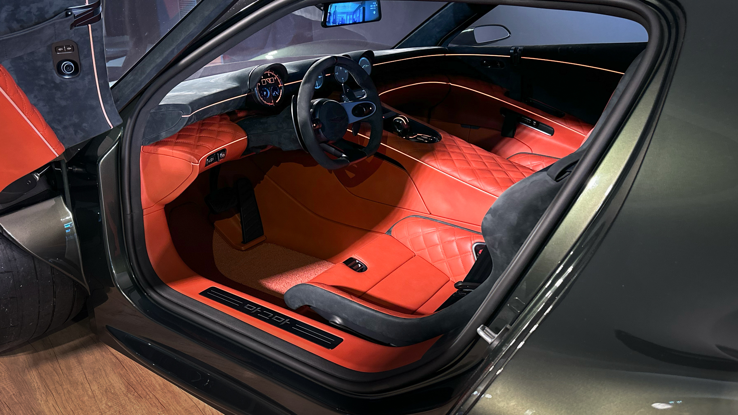 Genesis Magma GT