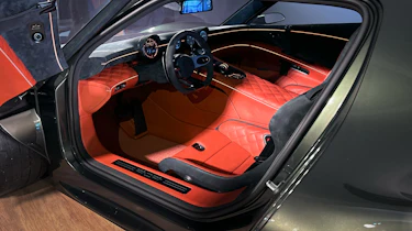 Genesis Magma GT