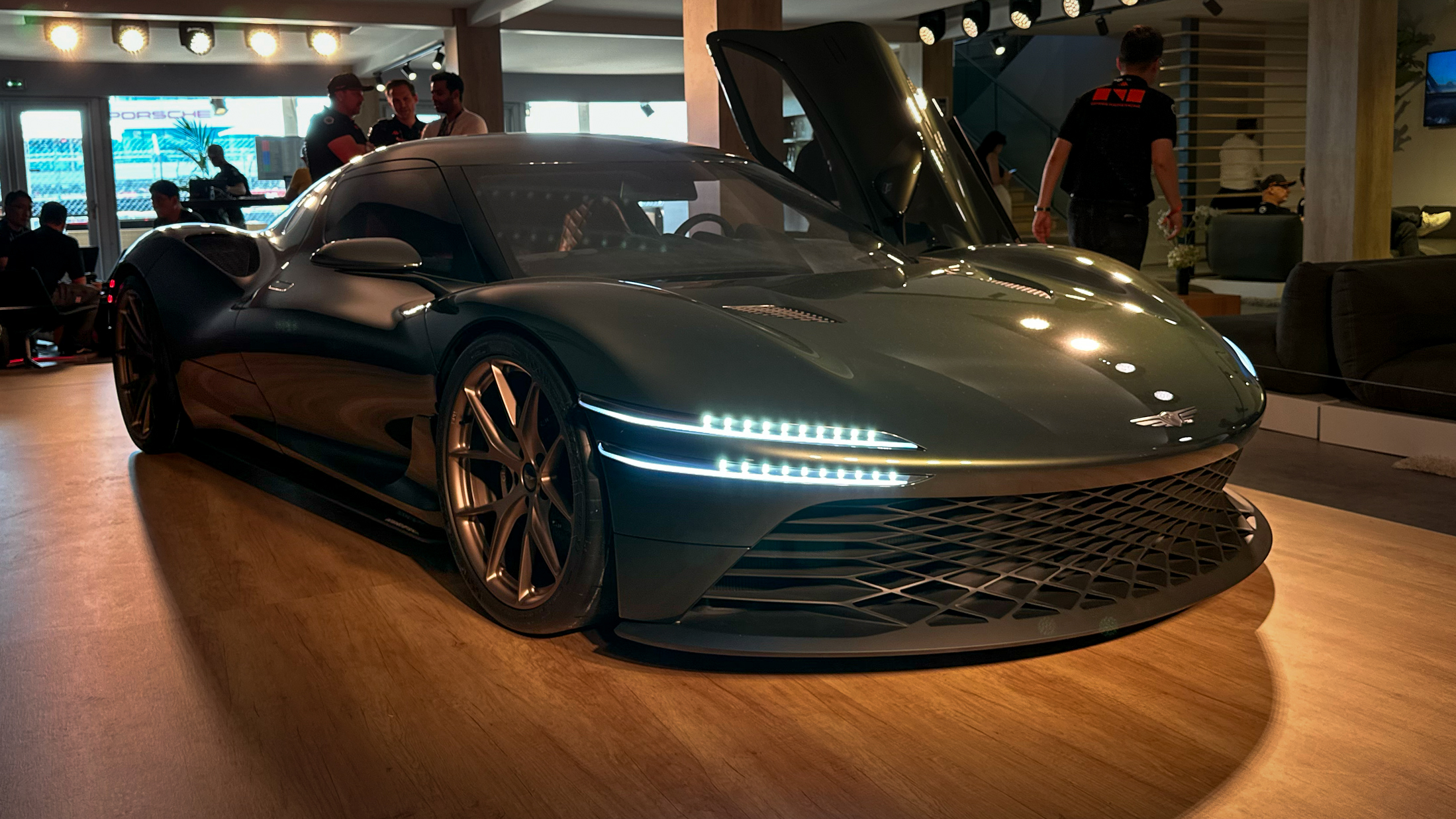 Genesis Magma GT