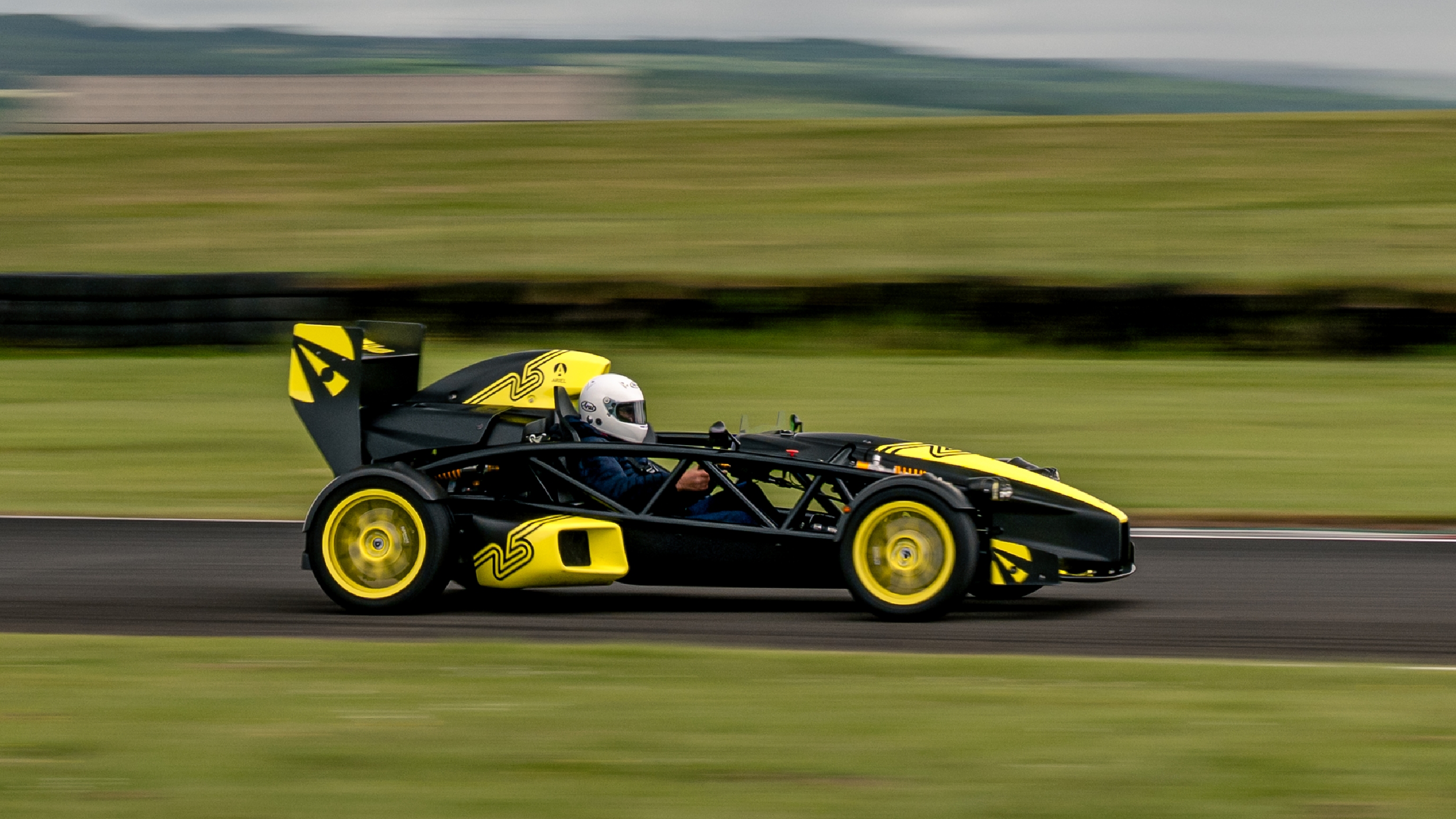 Ariel Atom 4RR side