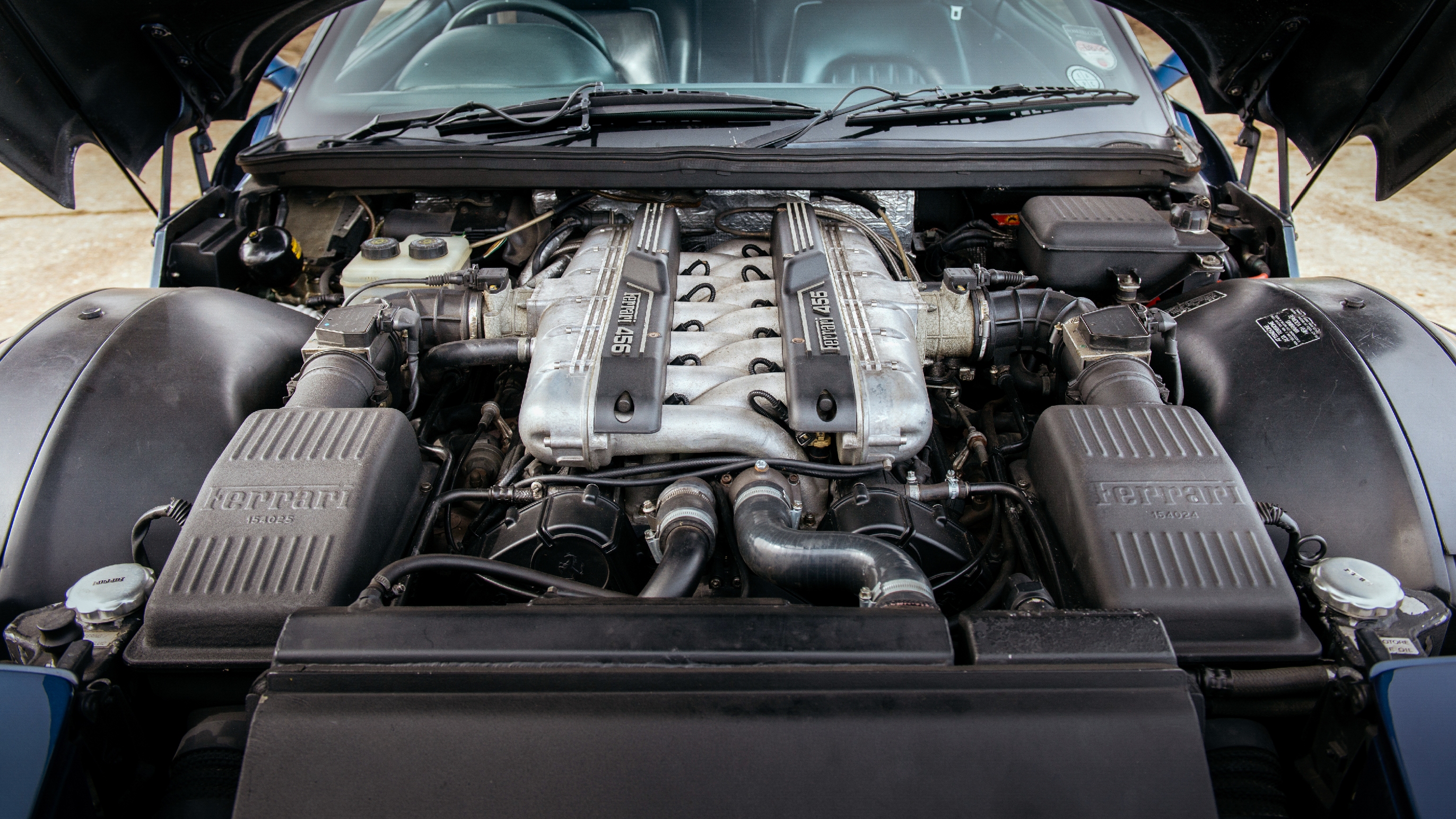 Ferrari 456 GT engine
