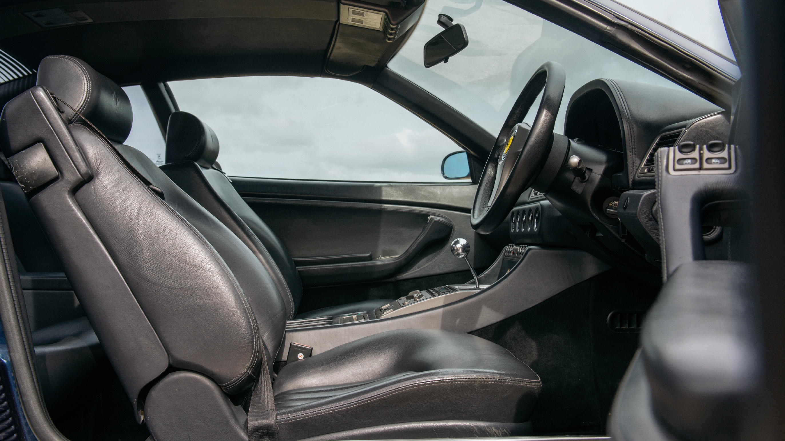 Ferrari 456 GT interior