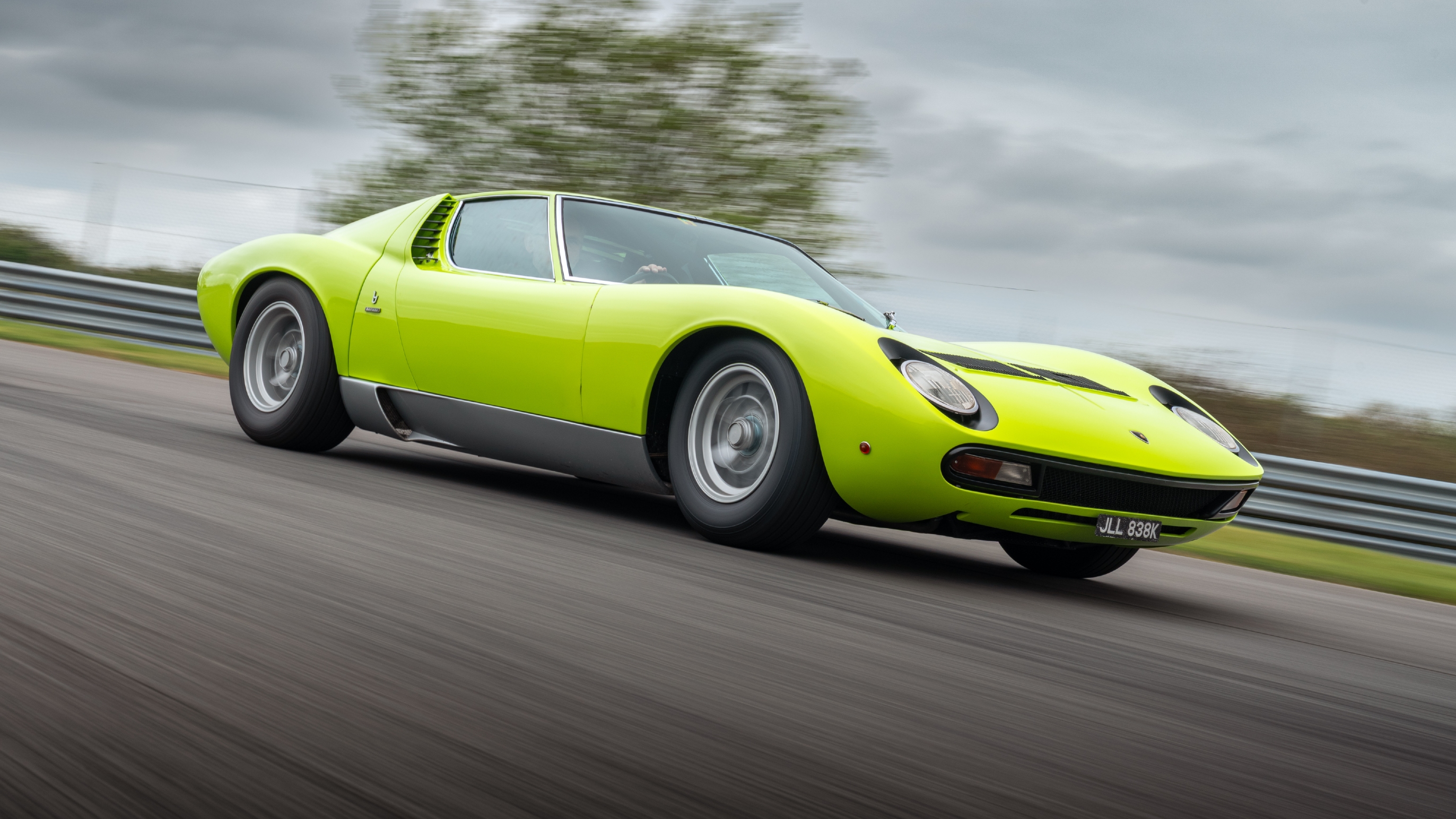 Lamborghini Miura front