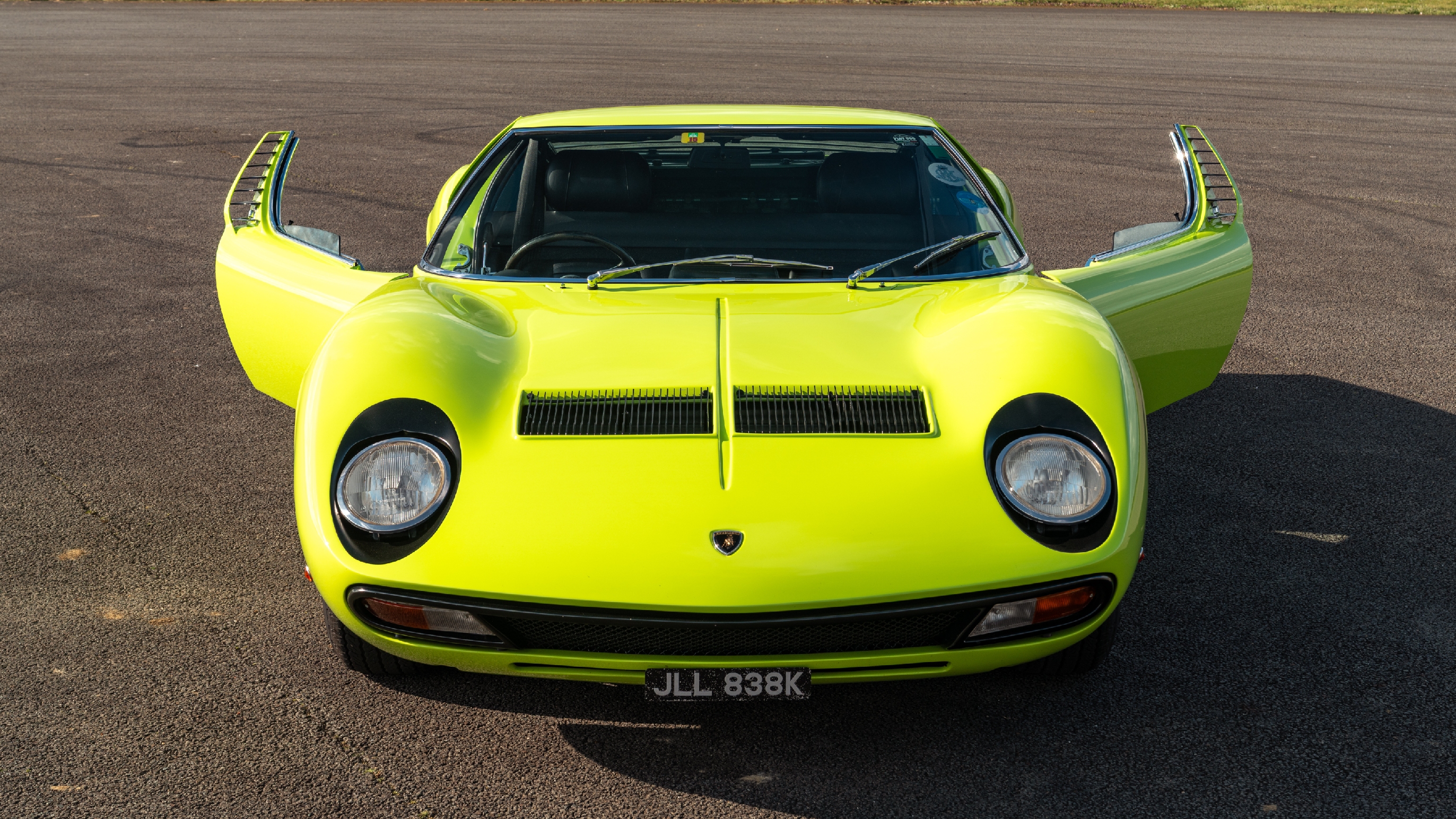 Lamborghini Miura front