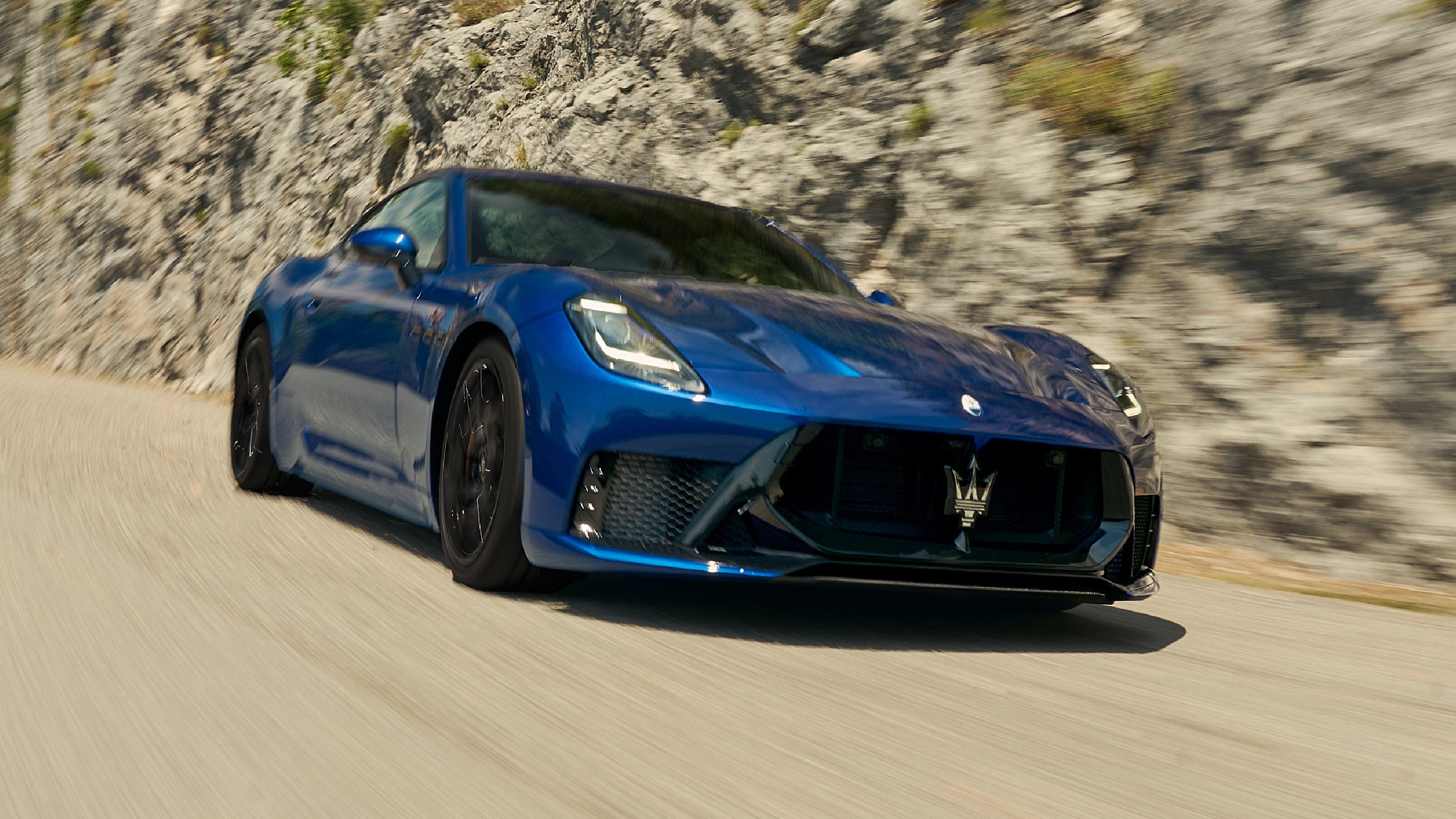Maserati GranTurismo Trofeo front