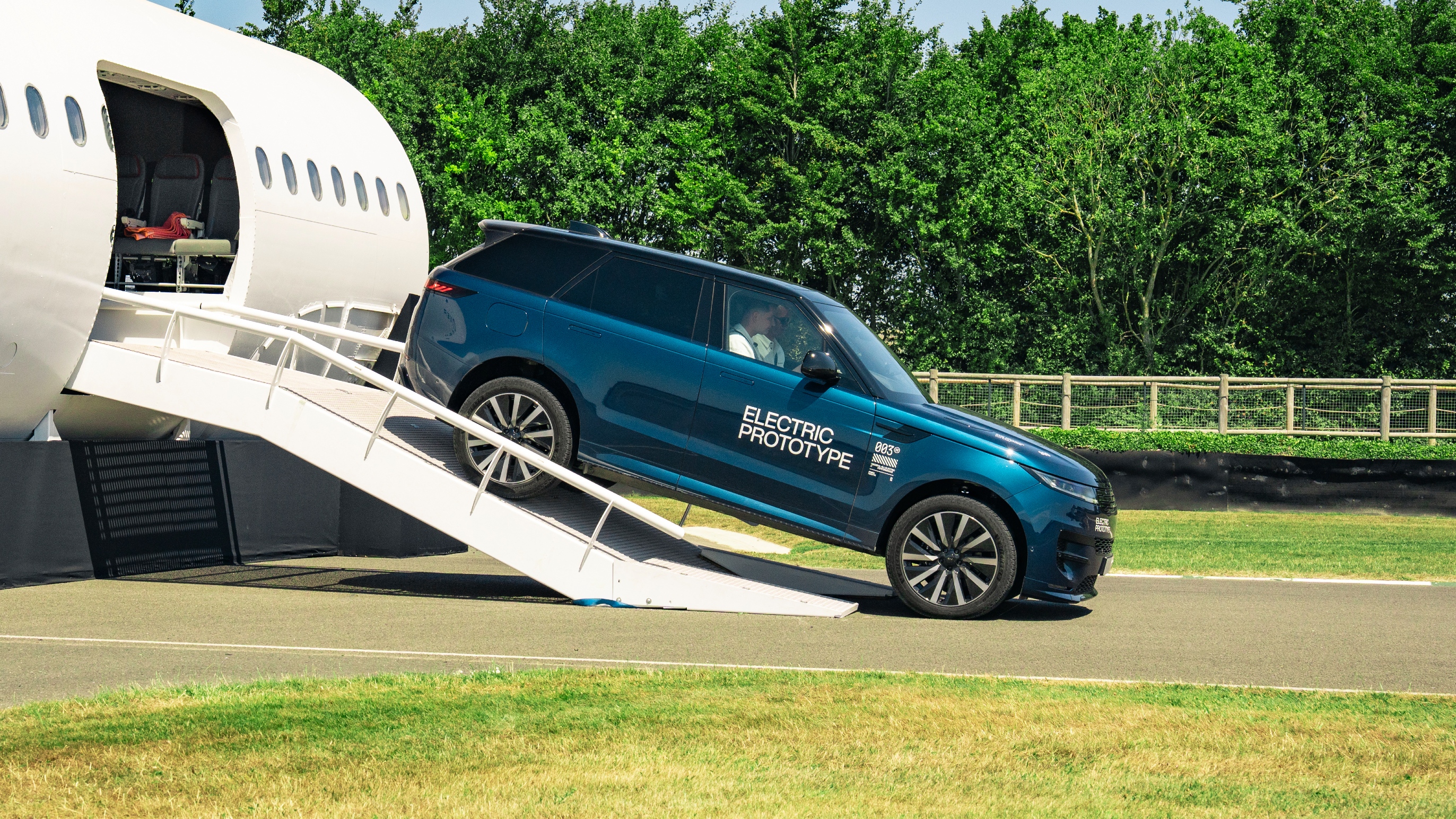 Range Rover Sport electric side