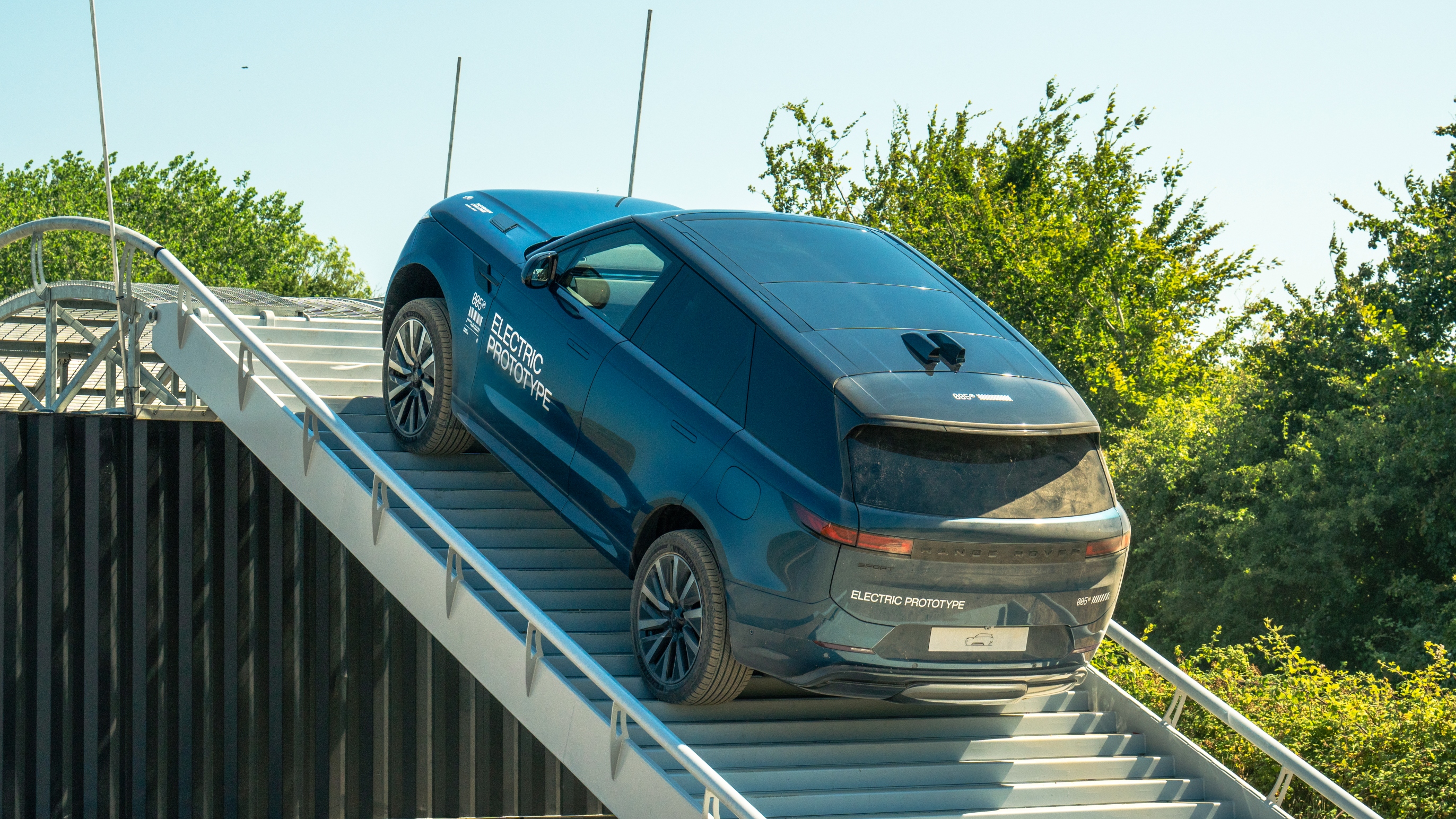 Range Rover Sport electric rear