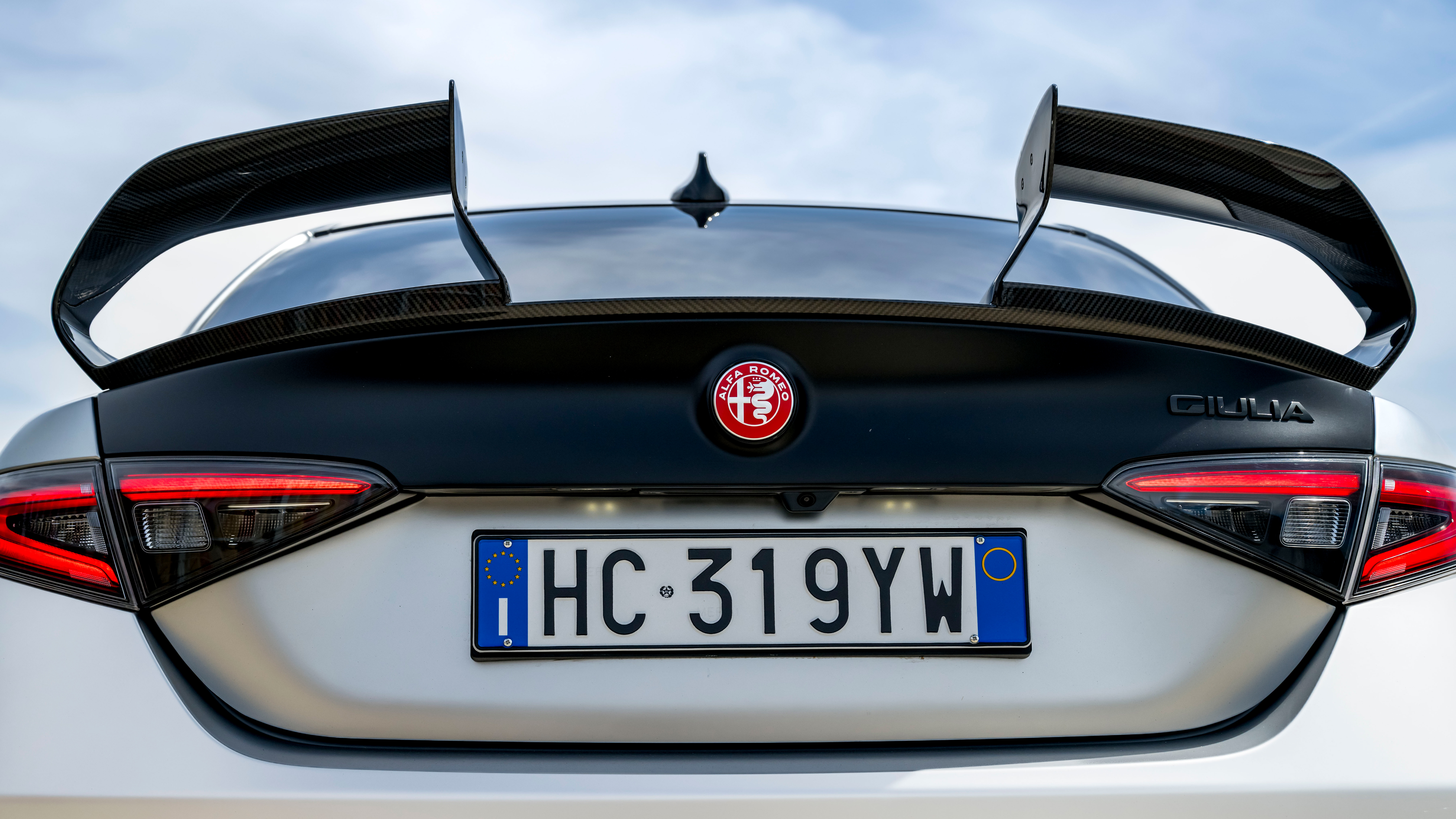 Alfa Romeo Giulia Quadrifoglio Luna Rossa