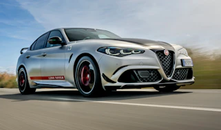 Alfa Romeo Giulia Quadrifoglio Luna Rossa