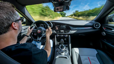 Alfa Romeo Giulia Quadrifoglio Luna Rossa