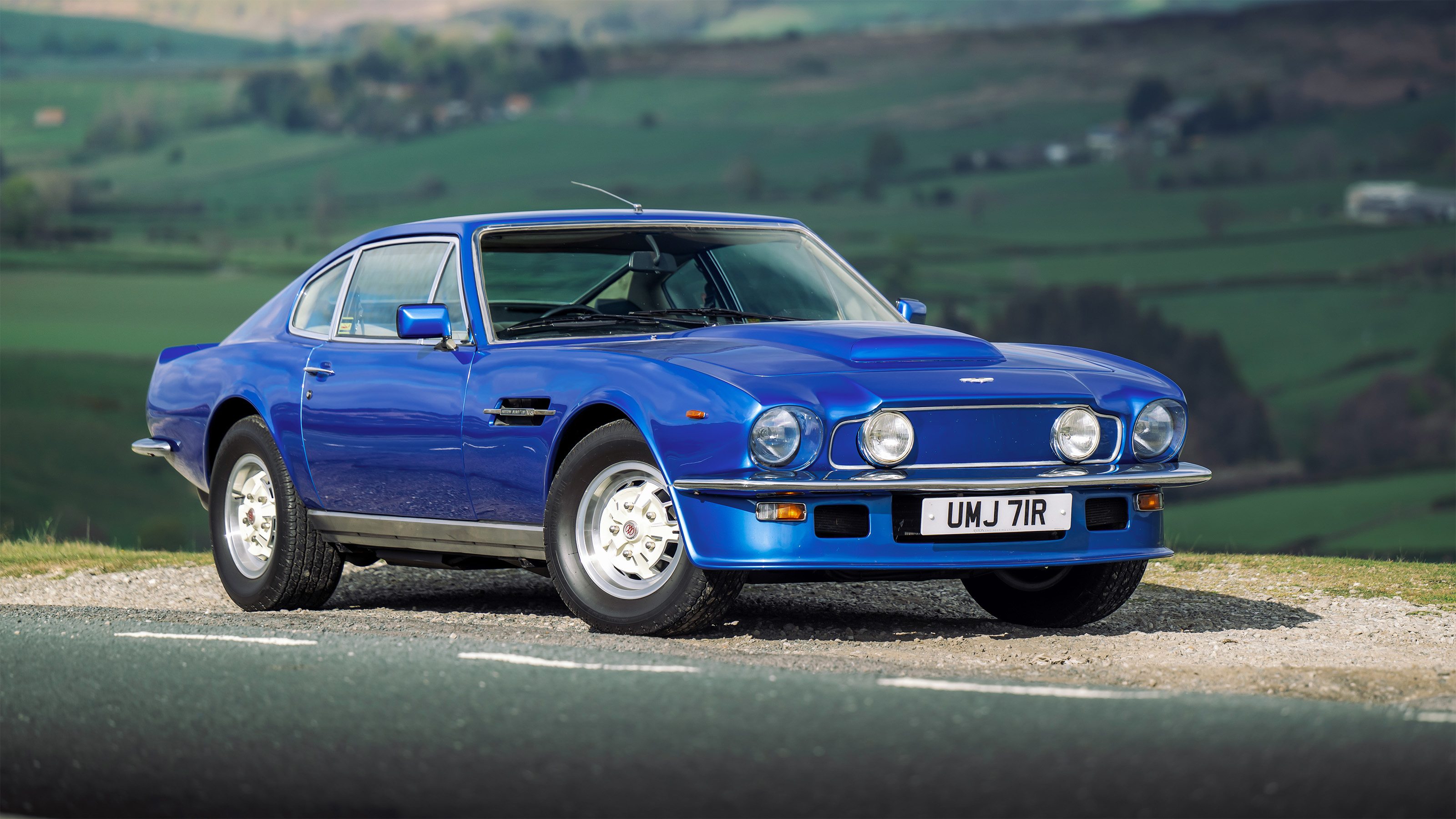 Aston Martin V8 Vantage (1977)