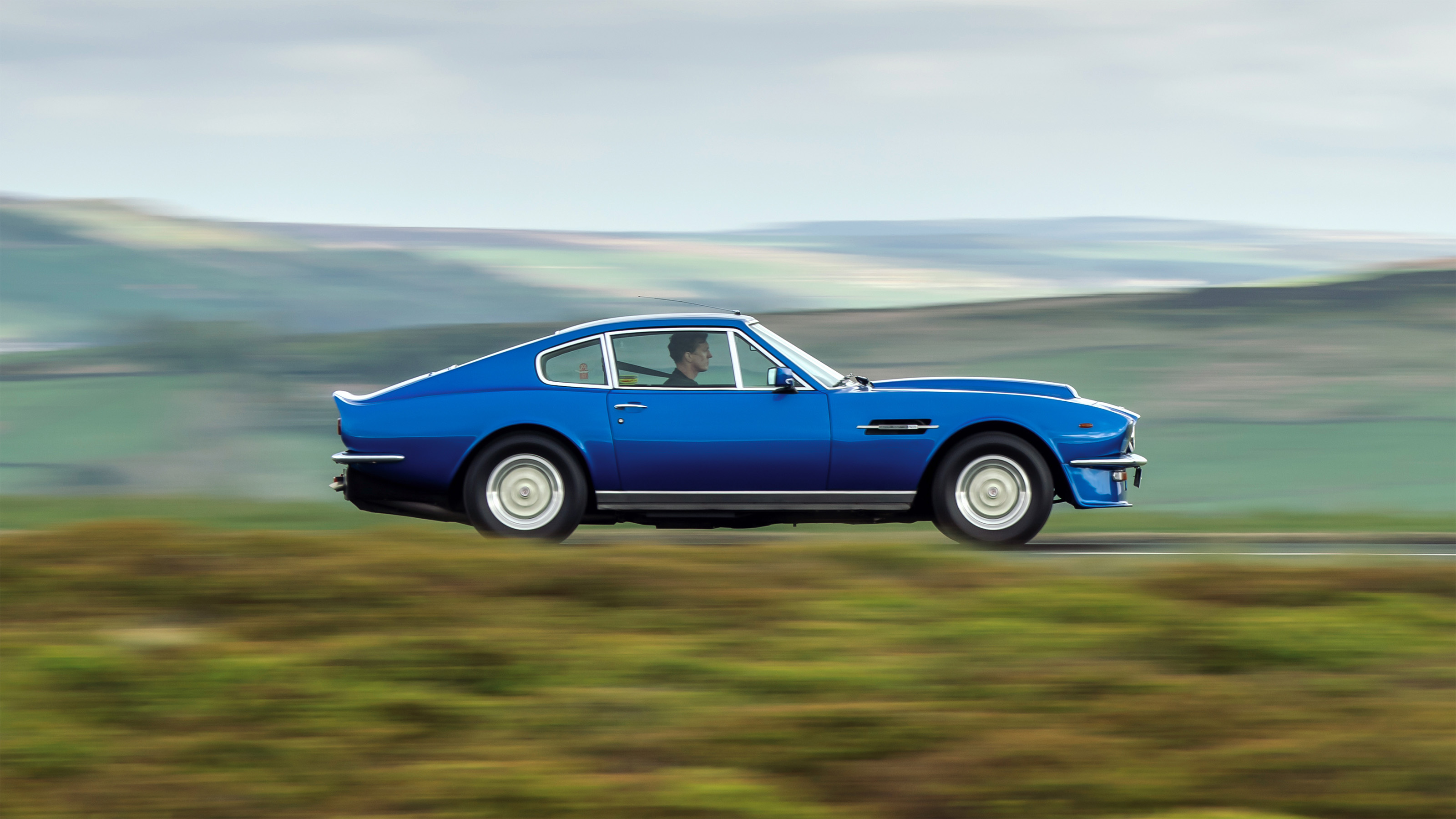Aston Martin V8 Vantage (1977)