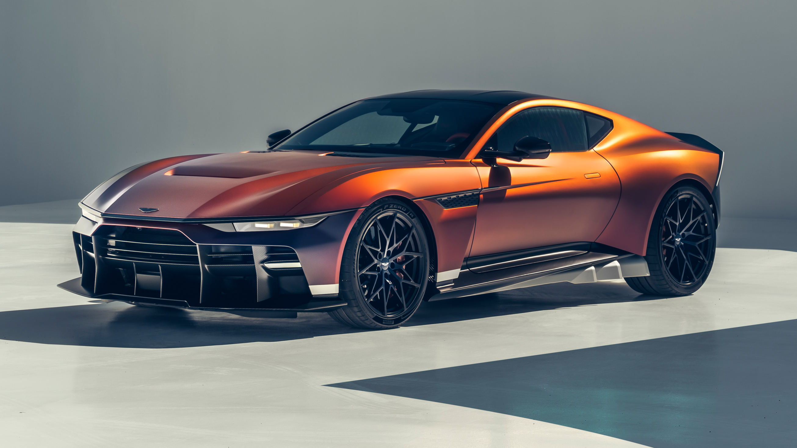 Aston Martin Valen