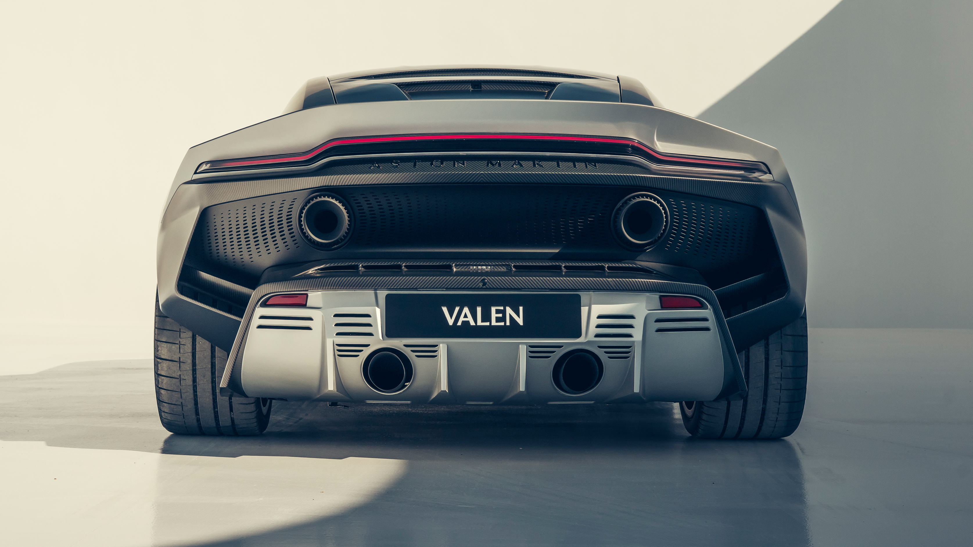Aston Martin Valen
