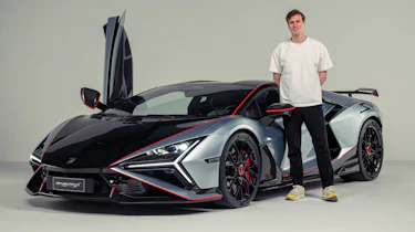 Lamborghini Revuelto SV