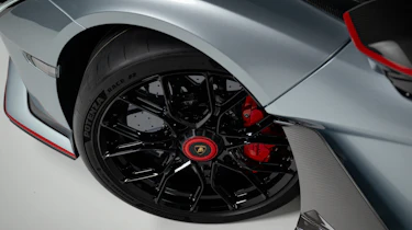 Lamborghini Revuelto SV
