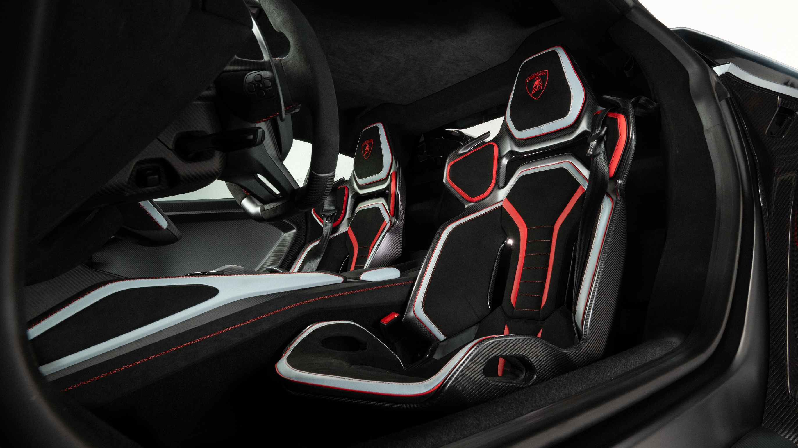 Lamborghini Revuelto SV