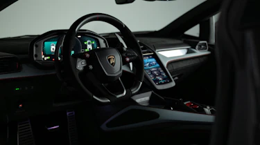 Lamborghini Revuelto SV