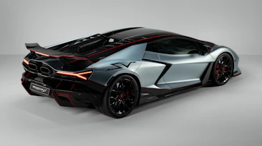Lamborghini Revuelto SV