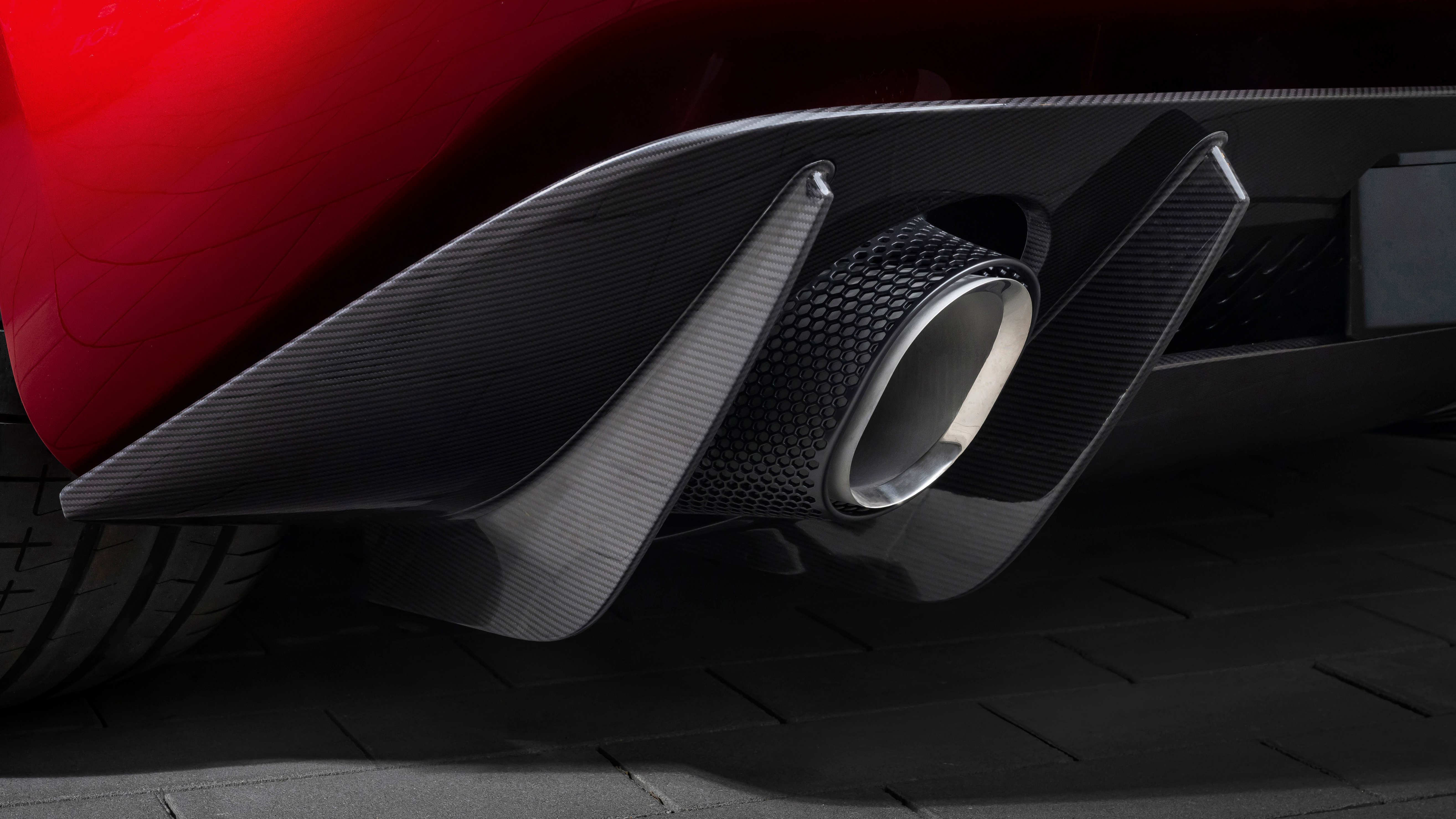 McLaren McL 6GT